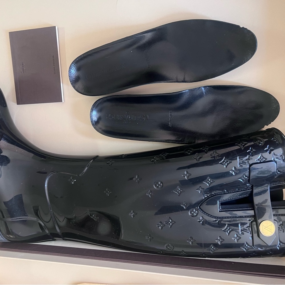 Y’all Louis Vuitton rain boots - Picture 2 of 7